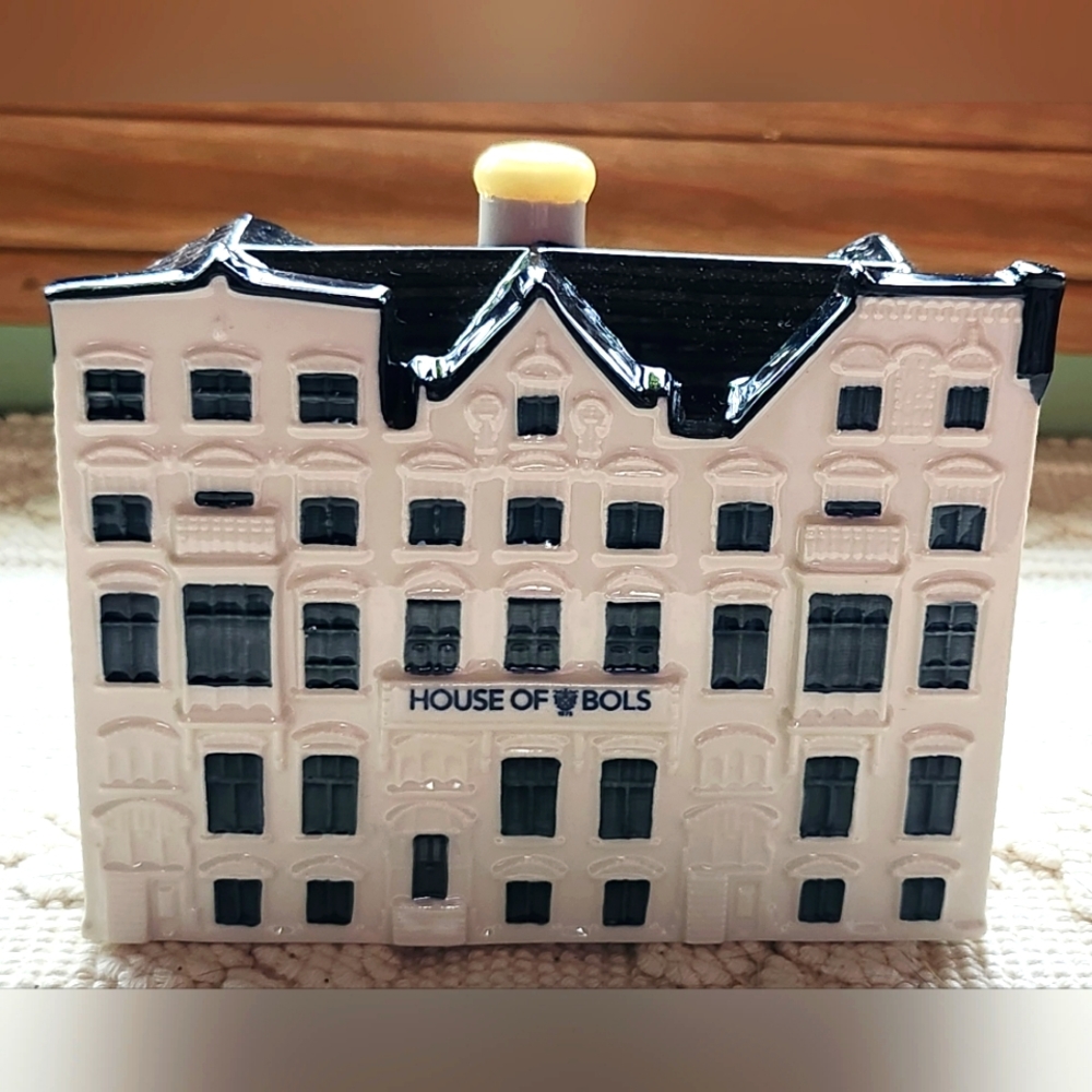 COPY - KLM Delft House of Bols - Rare, New, Perfect Seal, Liquid Intact